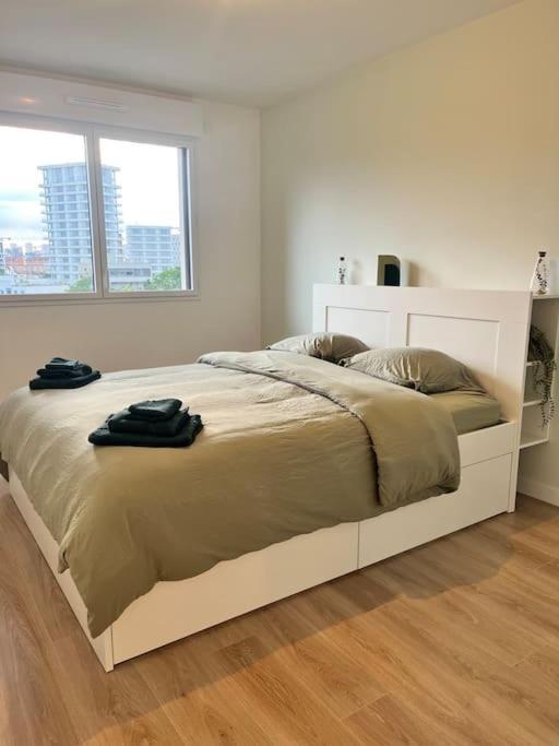 Superbe Appartement Neuf Dans Residence Familiale Aux Portes De Paris Avec Parking Ivry-sur-Seine Exterior photo